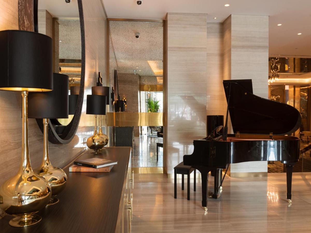Hyatt Regency Al Kout Mall Kuvait Kültér fotó The piano room